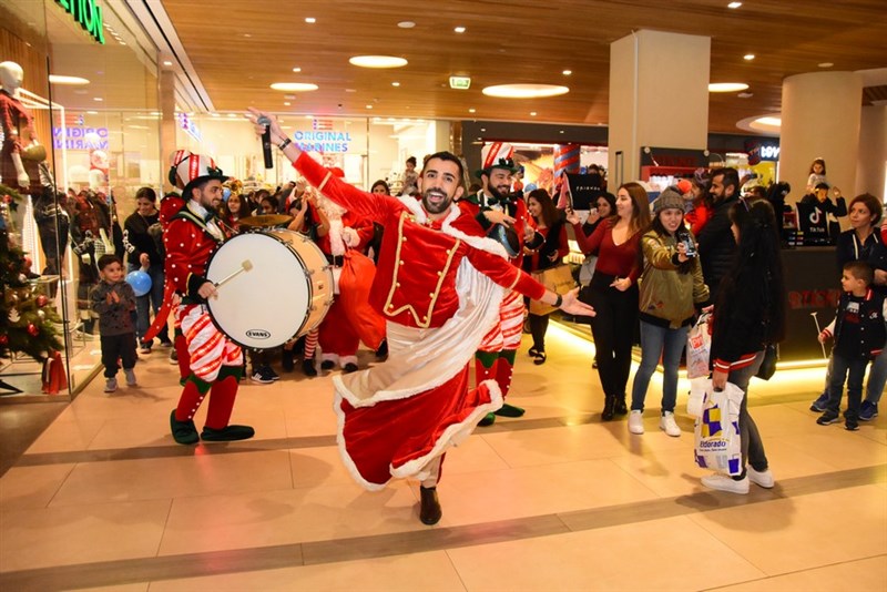 Biggest Christmas Reveal event at Toy Store-ABC Verdun